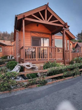 Oceanview Cabin 26 W Jacuzzi & Striking Views